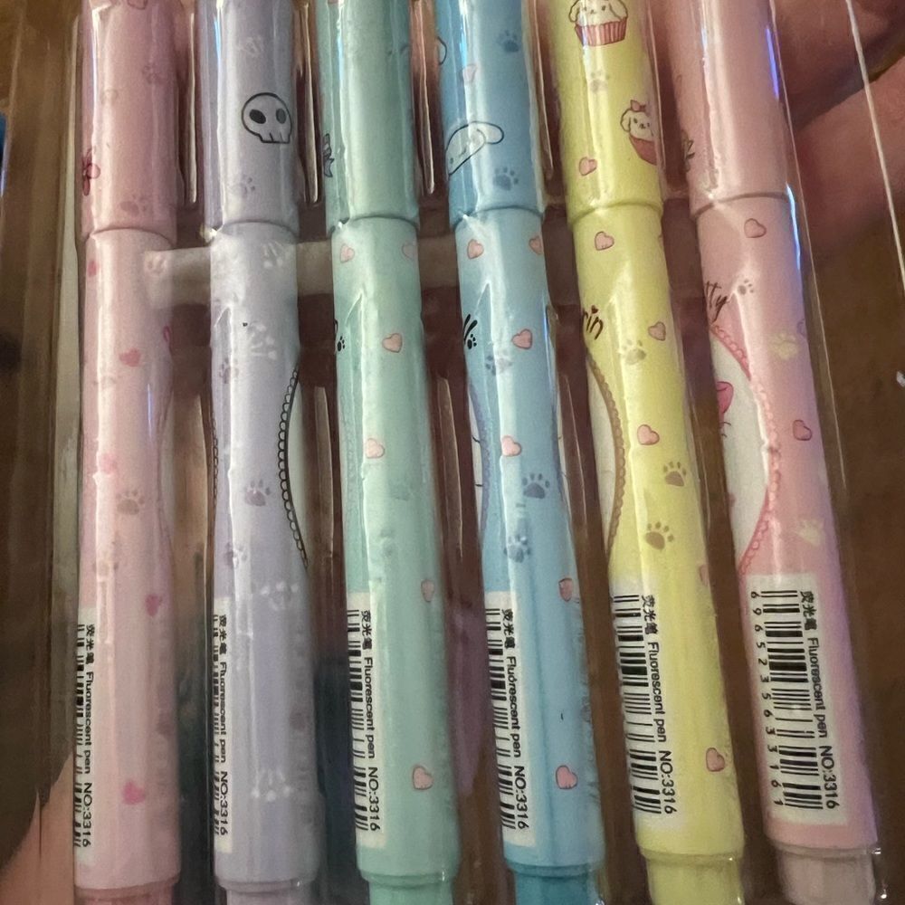 Sanrio Highlighter Pens Set of 6 - Picture 6 of 6